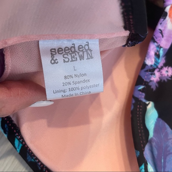 Seeded & Sewn Black Floral T-Back Bikini Swim Top Size Large - Picture 7 of 7